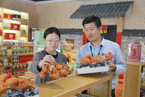 聚焦文旅融合新机遇，山东临沭县局（分公司）多措并举提升旅游市场服务与工艺美术品零售水平